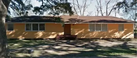 504 W Burleson Street Wharton TX 77488