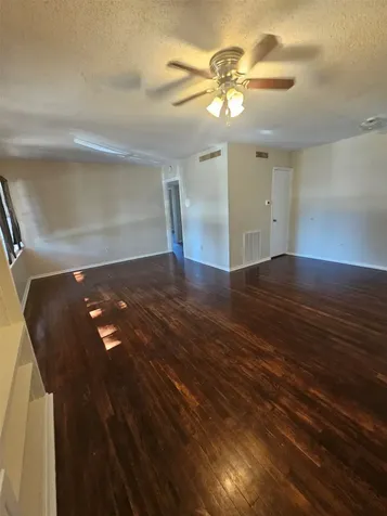 504 W Burleson Street Wharton TX 77488