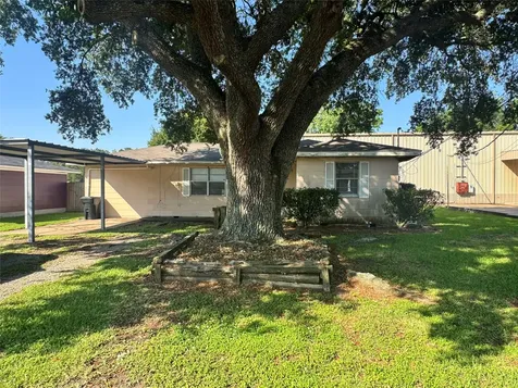 3639 5th Avenue Port Arthur TX 77642