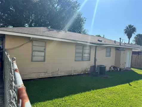 3639 5th Avenue Port Arthur TX 77642