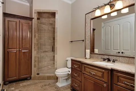 19 Hepplewhite Way The Woodlands TX 77382