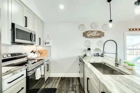 13108 John Reynolds Road Galveston TX 77554