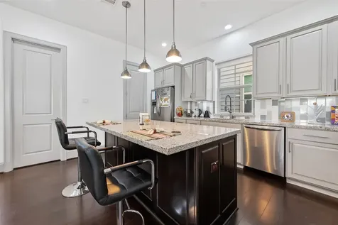 1621 Rosewood Street Houston TX 77004