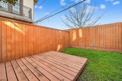 1621 Rosewood Street Houston TX 77004