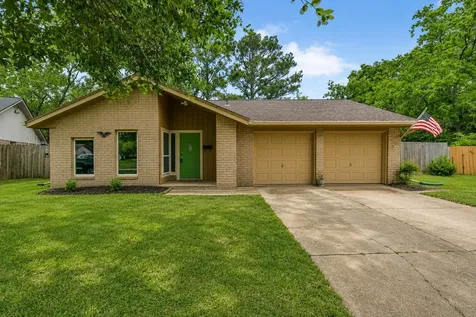 5705 Woodville Lane Pearland TX 77584