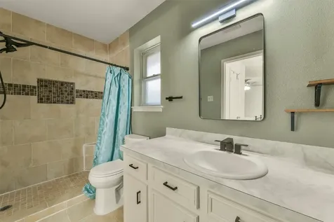 5705 Woodville Lane Pearland TX 77584