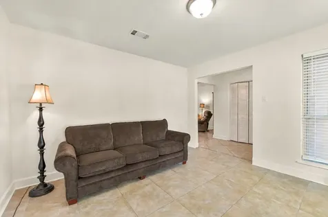 5705 Woodville Lane Pearland TX 77584