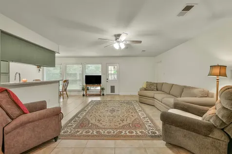 5705 Woodville Lane Pearland TX 77584