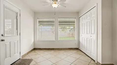 718 Fairfield Avenue La Porte TX 77571