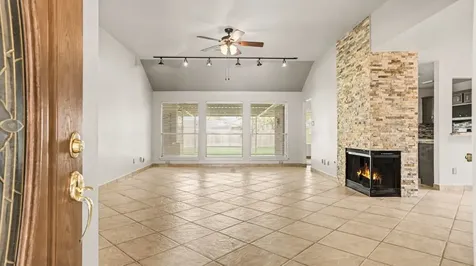 718 Fairfield Avenue La Porte TX 77571