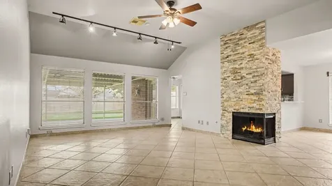 718 Fairfield Avenue La Porte TX 77571