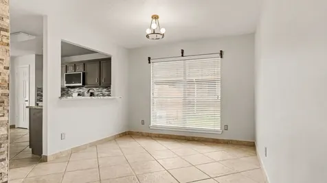 718 Fairfield Avenue La Porte TX 77571