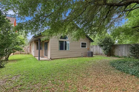 955 Green Meadow Street Beaumont TX 77706