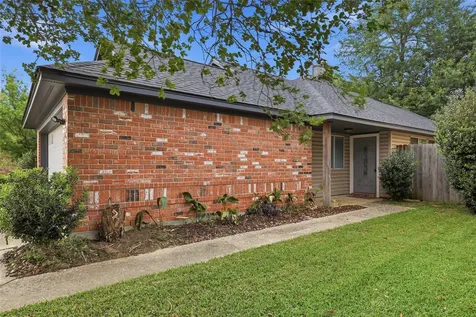 955 Green Meadow Street Beaumont TX 77706