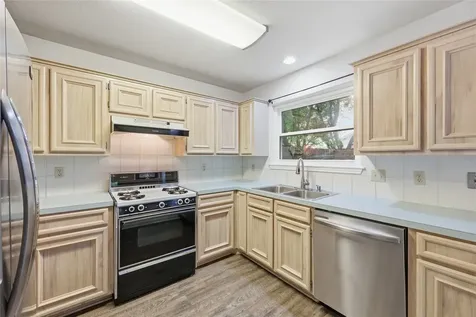 955 Green Meadow Street Beaumont TX 77706
