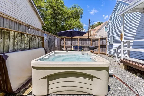 3327 Ursuline Street Galveston TX 77550