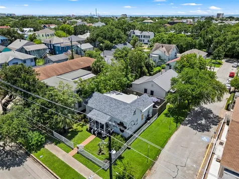 3327 Ursuline Street Galveston TX 77550