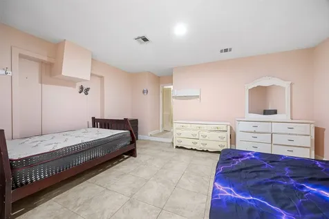 6715 Rowell Court Houston TX 77489