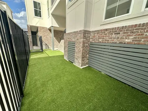 1138 W 16th Street Houston TX 77008