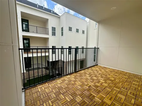 1138 W 16th Street Houston TX 77008