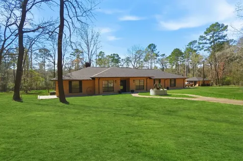 233 Pebble Creek Livingston TX 77351