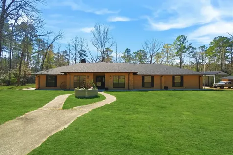 233 Pebble Creek Livingston TX 77351