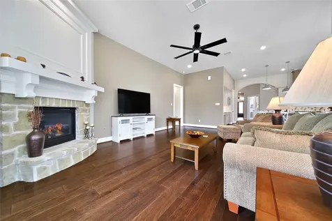 305 Mallory Court Montgomery TX 77316