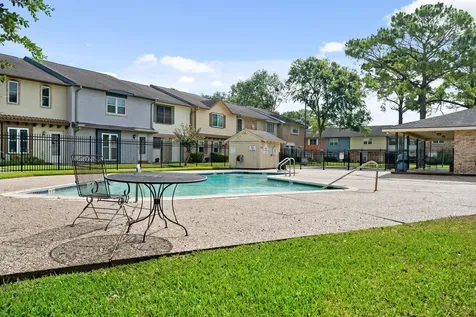 3836 Laura Leigh Drive Friendswood TX 77546
