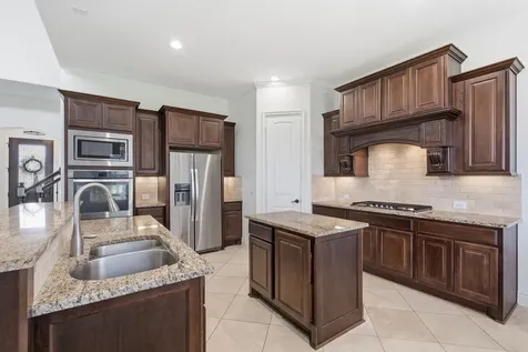 32 Waterford Way Montgomery TX 77356