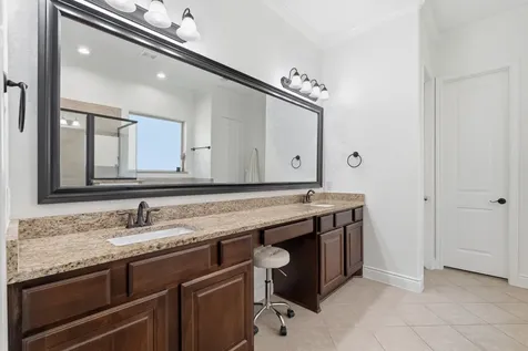 32 Waterford Way Montgomery TX 77356