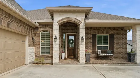 32 Waterford Way Montgomery TX 77356