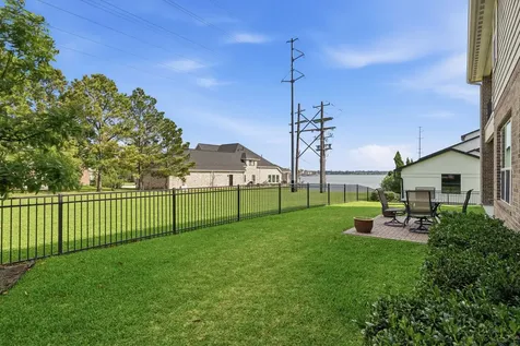 32 Waterford Way Montgomery TX 77356