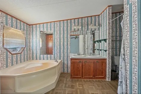 53 Pine Oak Lane Huntsville TX 77340