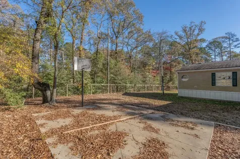 53 Pine Oak Lane Huntsville TX 77340