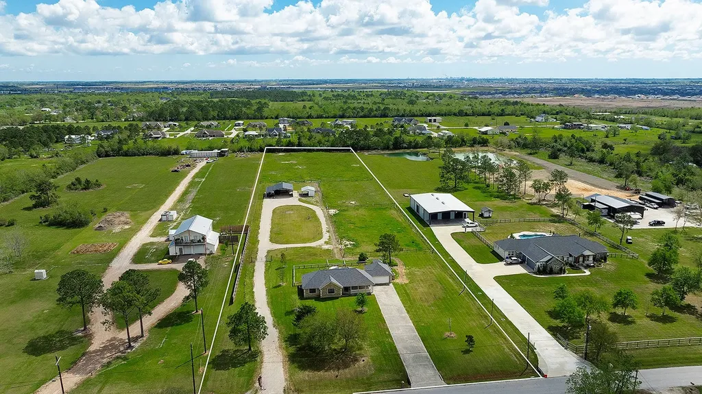 1403 Avenue L Santa Fe TX 77510