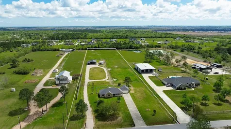 1403 Avenue L Santa Fe TX 77510