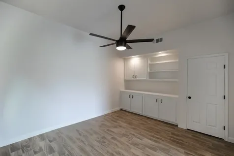 20 Charleston Street N Sugar Land TX 77478