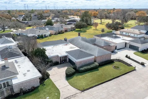 20 Charleston Street N Sugar Land TX 77478