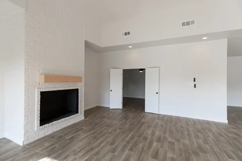 20 Charleston Street N Sugar Land TX 77478