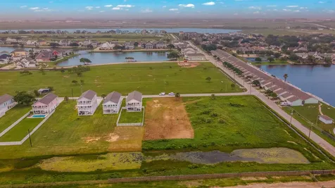 2445 103rd Street Galveston TX 77554