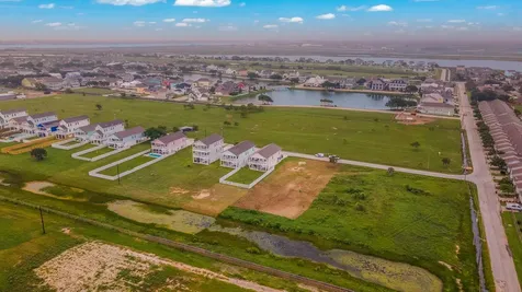 2445 103rd Street Galveston TX 77554