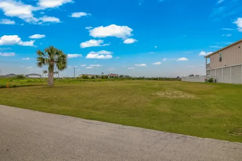 2445 103rd Street Galveston TX 77554