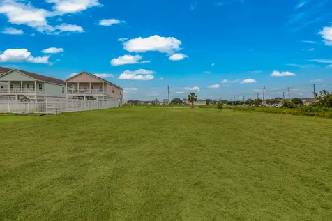 2445 103rd Street Galveston TX 77554