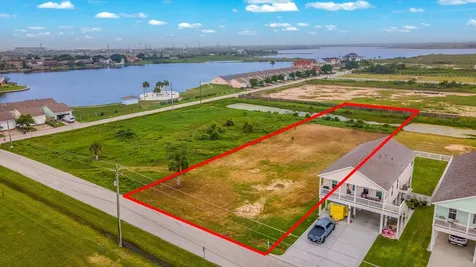 2445 103rd Street Galveston TX 77554
