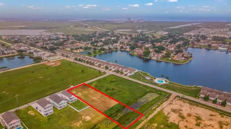 2445 103rd Street Galveston TX 77554