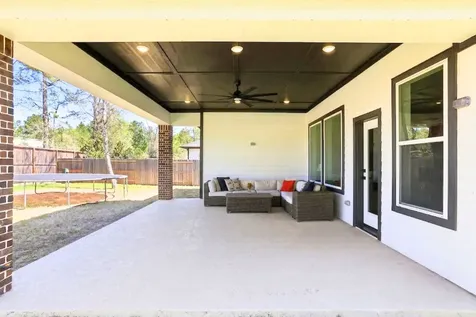 401 N Pilazzo Street Montgomery TX 77316