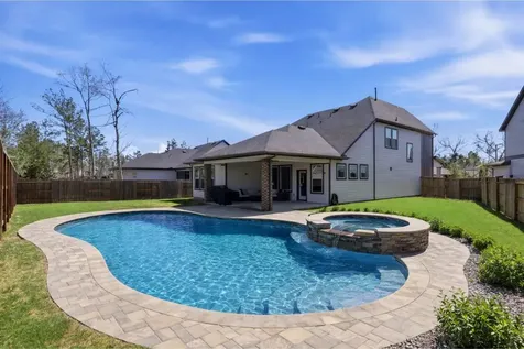 401 N Pilazzo Street Montgomery TX 77316