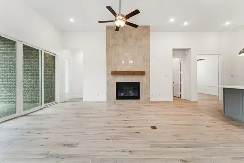 25932 N Outrider Banks Montgomery TX 77316