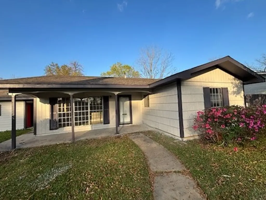 4220 Redwood Drive Beaumont TX 77703