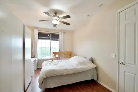 7575 Kirby Drive 1410 Houston TX 77030